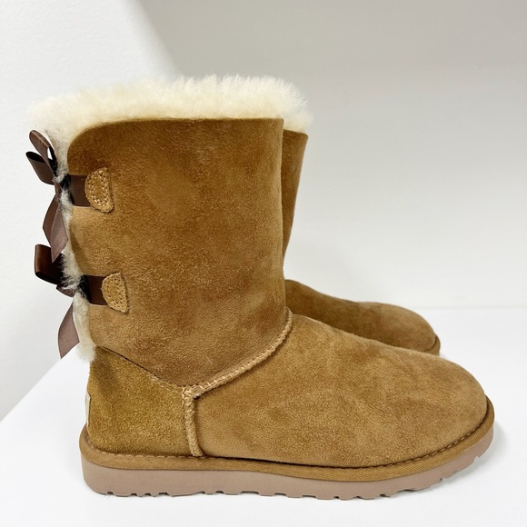 UGG Shoes - UGG Bailey Bow II Chestnut 6 Suede